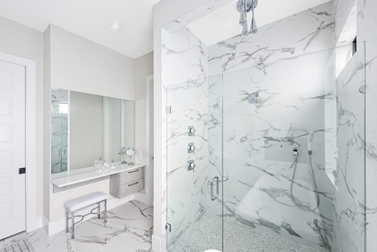 Marble Wall Tiles Glass Enclosed Shower
