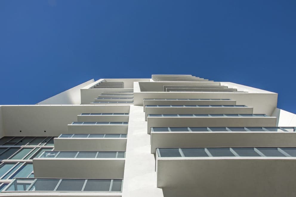 Vue Sarasota Architecture Pedestrian View Acute