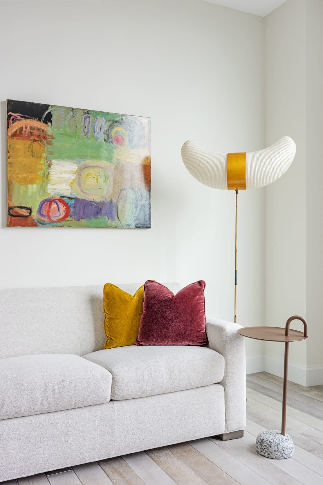 Abstract Art Gold Burgundy Pillows Horn Shape Lamp