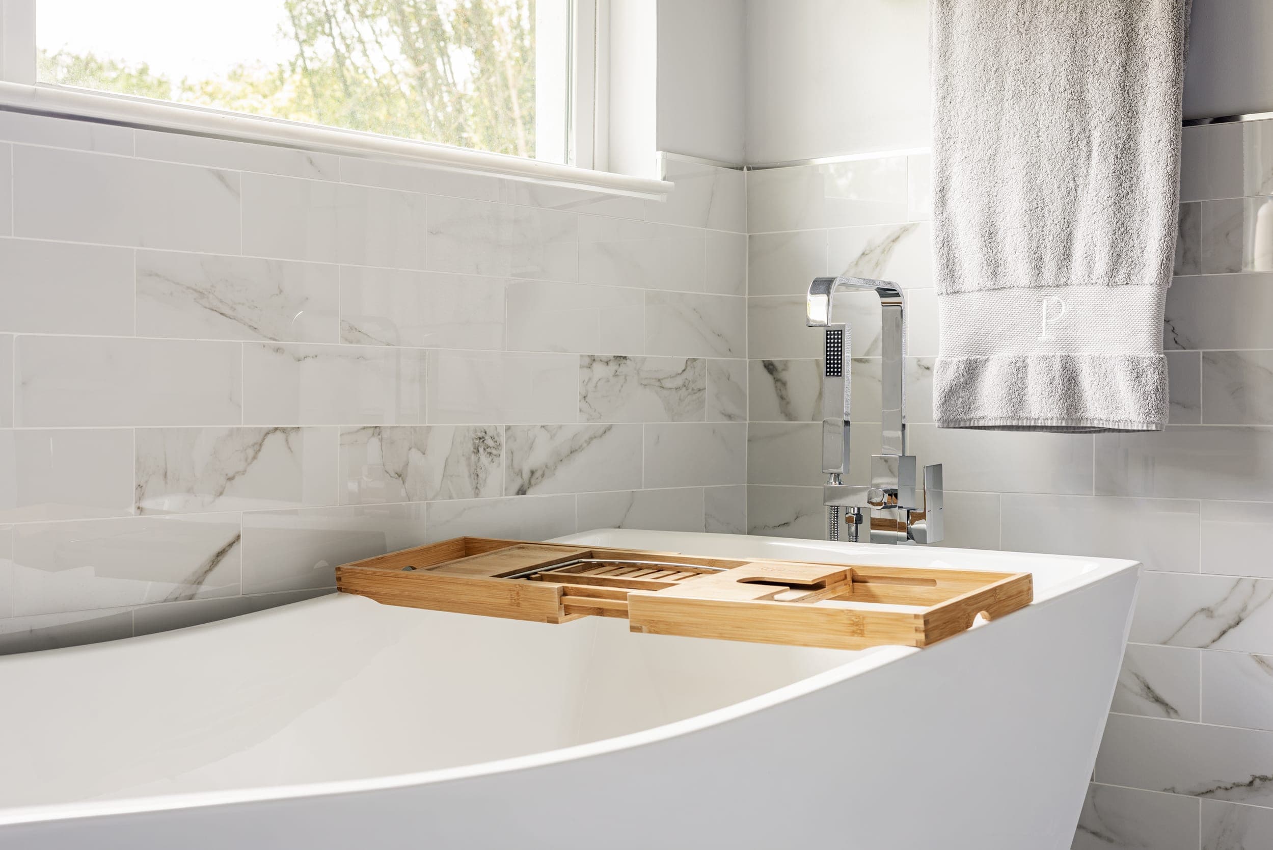 Marble Pattern Bathroom Tile White Bath