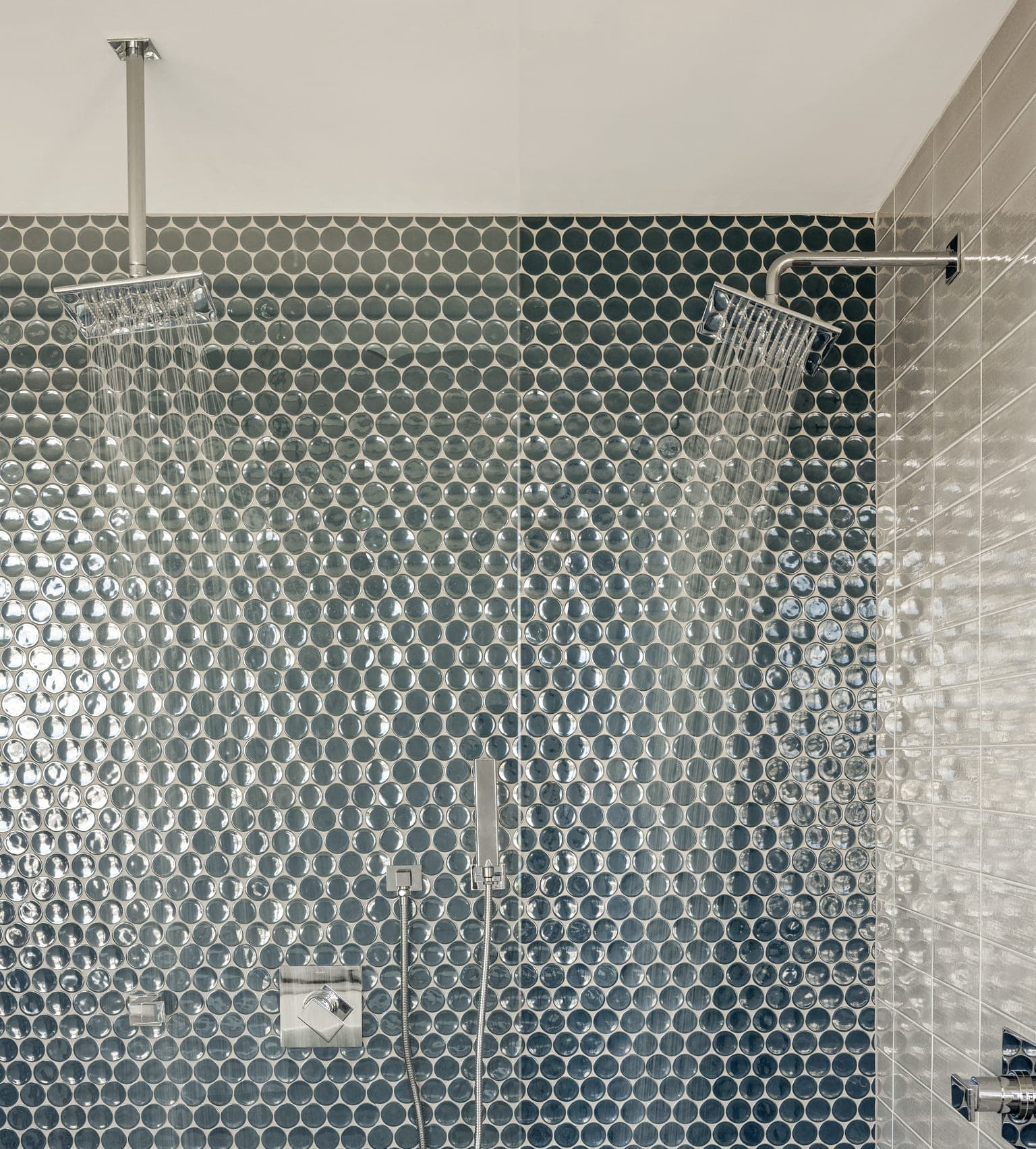 Jkl Penthouse The Blvd Contemporary Shower Circle Fish Scale Wall Tile